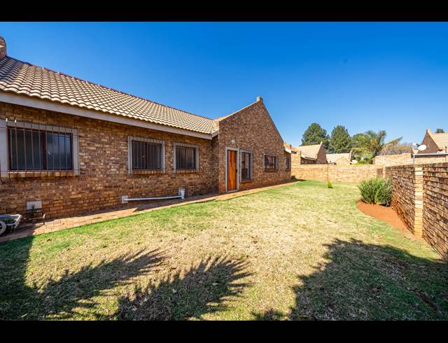 3 BEDROOM TOWNHOUSE FOR SALE IN RAND COLLIERIES